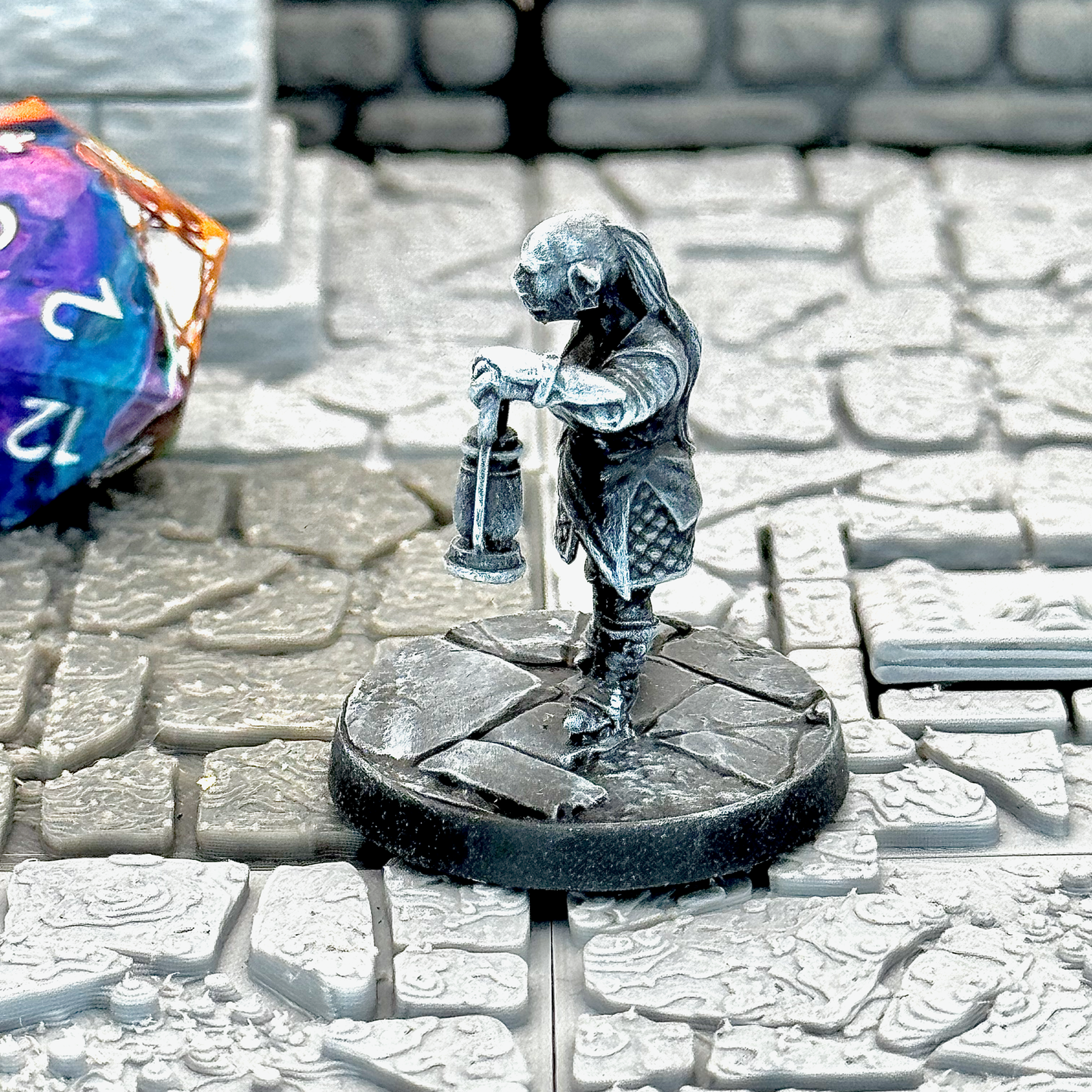 Deep Gnome (Svirfneblin) - Lantern