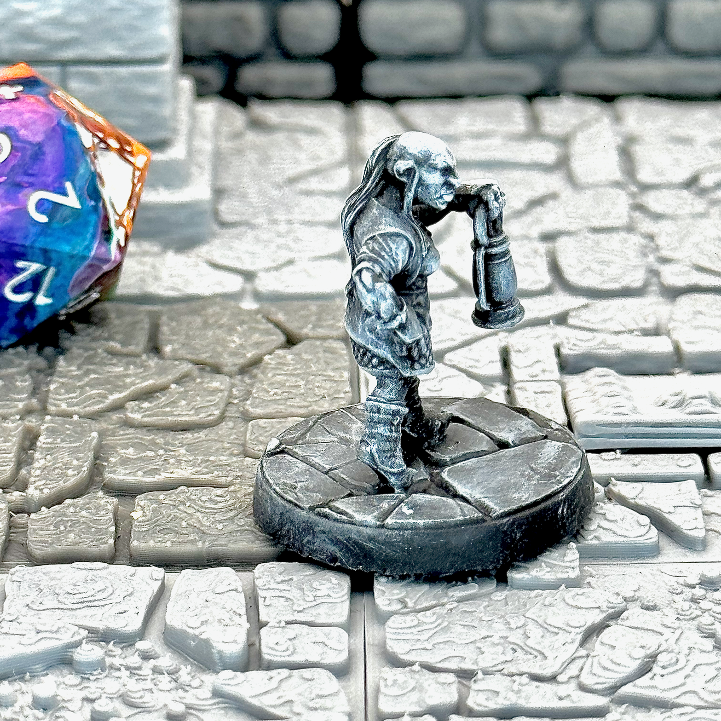 Deep Gnome (Svirfneblin) - Lantern