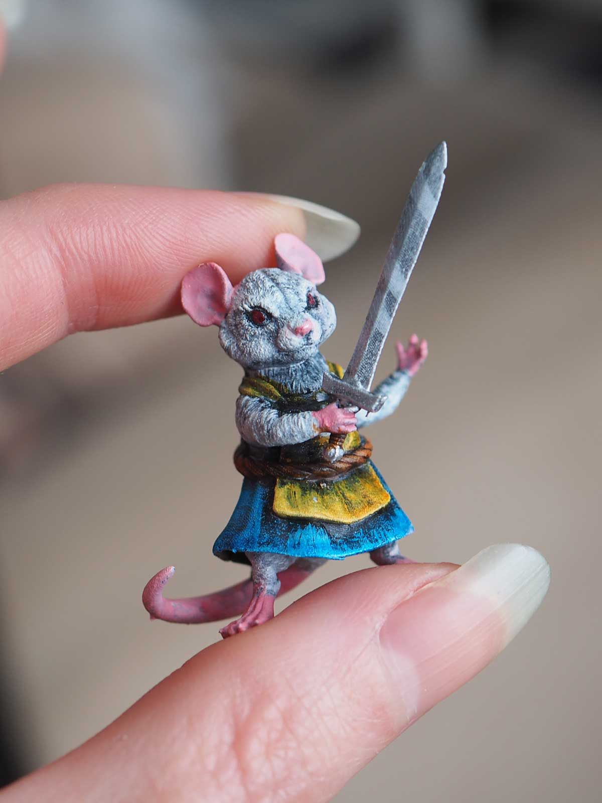 Fighting farmer mouse
